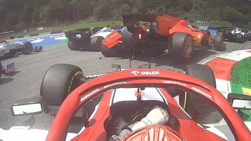 F1 Gp Stiria Vince Hamilton Su Bottas Ferrari Ritirate Leclerc Chiedo Scusa A Vettel