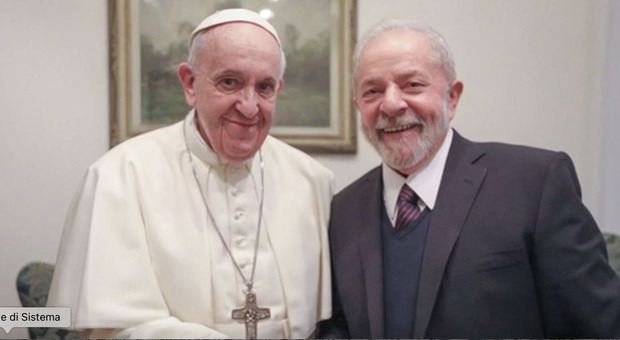 Lula al ballottaggio con Bolsonaro conta sulla benedizione di Papa Francesco suo grande amico e si gioca la carta religiosa