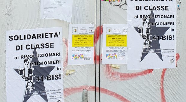 Brigate Rosse, a Milano spuntano volantini di solidarietà a Lioce e compagni