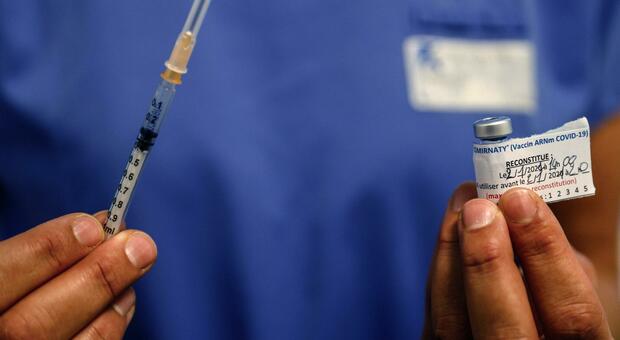 Vaccino, Arcuri: «Prima consegna AstraZeneca in Italia il 15 febbraio»
