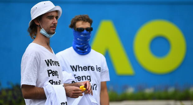 Australian Open, distribuite maglie con la scritta "dov'è Peng Shuai?"