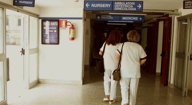 Allarme infermieri nelle case di riposo: ne mancano 200