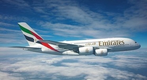 Giornata mondiale dell'acqua, Emirates con il "lavaggio a secco" degli aerei risparmia 11 milioni di litri all'anno. Ecco come