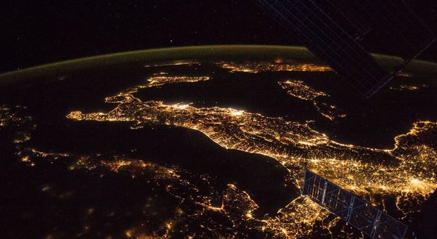 Paolo Nespoli e la Stazione spaziale sfrecciano su Roma: lo spettacolare passaggio