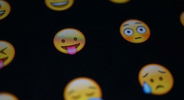 Emoji, nel 2016 arrivano 37 nuove "faccine": dall'unicorno alla bottiglia di champagne