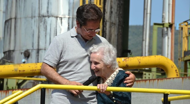 Linda, 96 anni, la pensionata più vecchia della fabbrica: «Agli operai dico: dovete voler bene all'azienda»