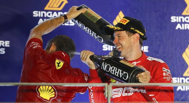 GP Singapore LIVE - Leclerc a caccia del terzo successo consecutivo