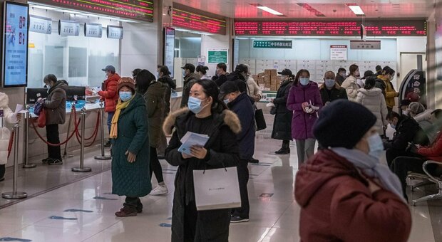 Cina, torna la paura: un morto, non accadeva da 8 mesi. E 138 nuovi casi, i massimi da marzo
