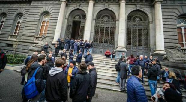 Violenza sessuale su 6 studentesse, arrestato tecnico di laboratorio all'Università di Napoli