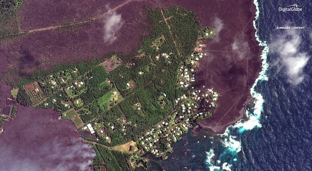 Hawaii, il fiume di lava del vulcano Kilauea visto dallo spazio