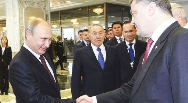 Ucraina, summit Putin-Poroshenko. «Riprendiamo il dialogo per la pace»