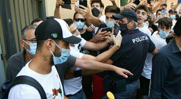 Suarez, spunta l'ipotesi corruzione. Le telefonate tra legale Juve e l'Università Suarez, spunta l'ipotesi corruzione. Le telefonate tra legale Juve e l'Università