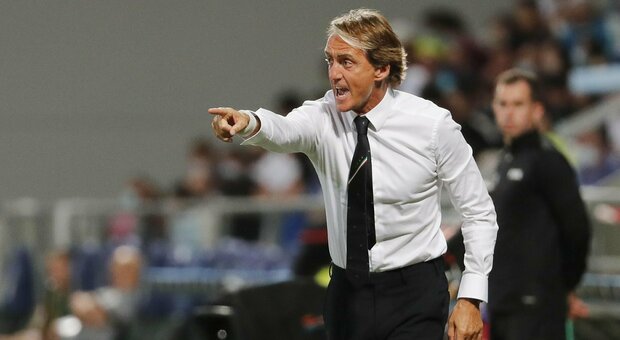 Nazionale, Mancini: «Contro la Spagna speriamo sia una bella semifinale. Chiesa prima punta? Si vedrà»