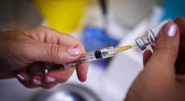 Poliomelite a seguito della vaccinazione, vince la causa ma il Ministero non paga