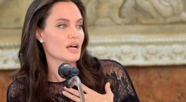 Angelina Jolie ha acquistato i diritti del libro di Alessandro Baricco "Senza sangue"