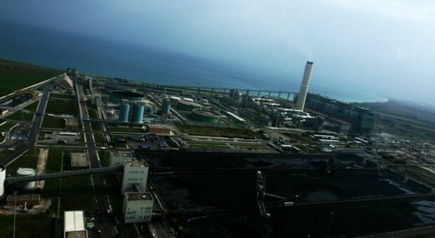 Carbone, sei le centrali attive in Italia: scatta la corsa contro il tempo per aumentare la produzione