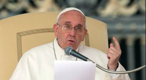 Papa sul fine vita: «Sospendere le cure se non proporzionali»