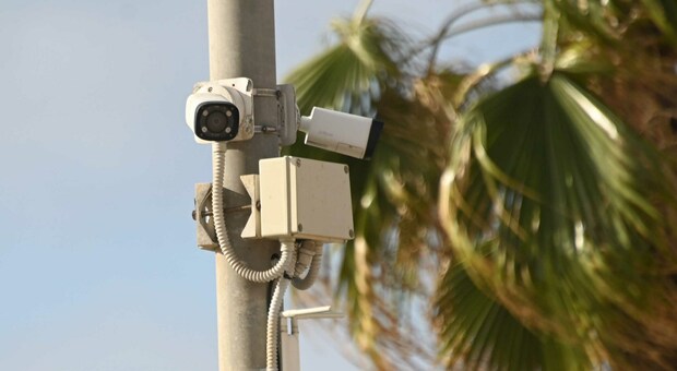 L'Australia rimuove le videocamere di sorveglianza prodotte in Cina dagli edifici governativi: «Rischio per la sicurezza nazionale»