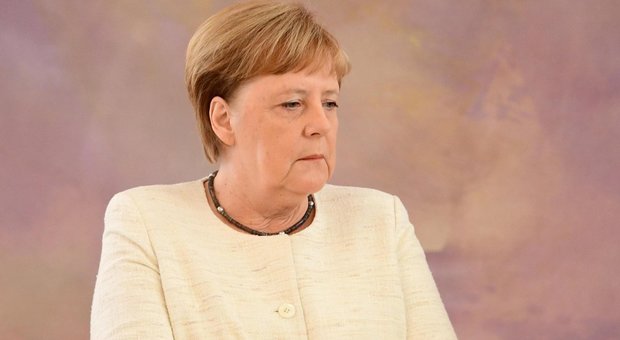 Ue, battaglia sulle nomine: Merkel isolata