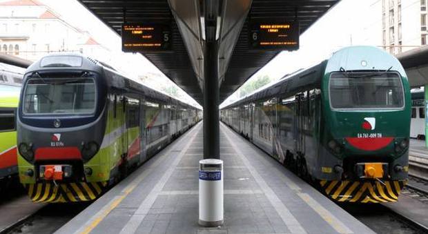 Milano, sciopero Trenord: si fermano il 100 per cento dei treni. Pendolari infuriati
