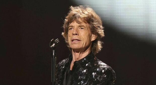 Rolling Stones, Mick Jagger ad Apple Music 1 racconta della canzone mai pubblica: nome del brano e la storia che c'è dietro