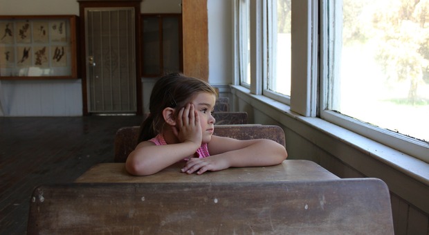 Bambina asmatica bocciata a 7 anni, i genitori fanno ricorso ai giudici e il Tar della Puglia: «Scuola ci ripensi»