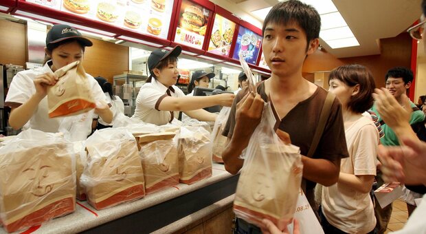 McDonald's senza patatine taglia le porzioni: le spedizioni non partono, cosa sta succedendo