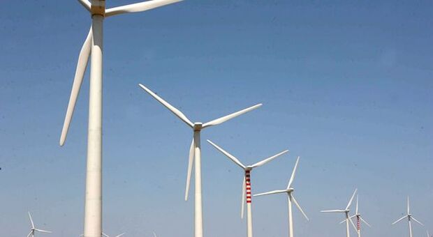Energia, ok da Governo a 8 impianti rinnovabili e gasdotto Sulmona-Foligno