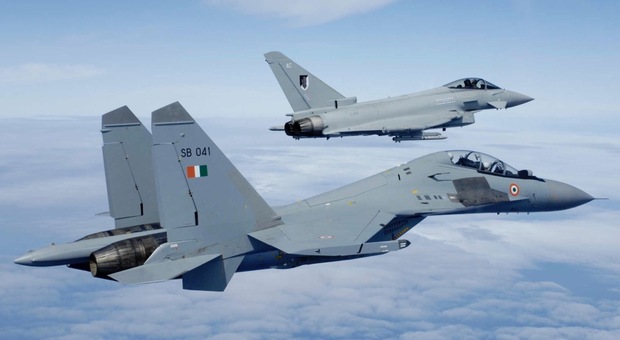 Due Eurofighter Typhoon dell'Aeronautica Militare