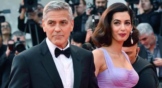 Roma, choc alla festa del film di Clooney: scenografo trovato morto in bagno