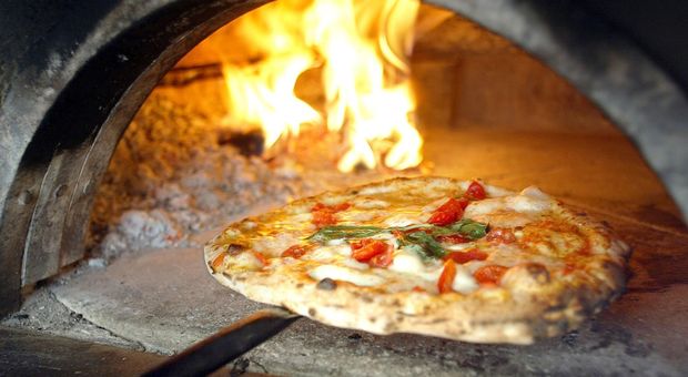 La pizza non conosce crisi: in Italia business da 15 miliardi l'anno