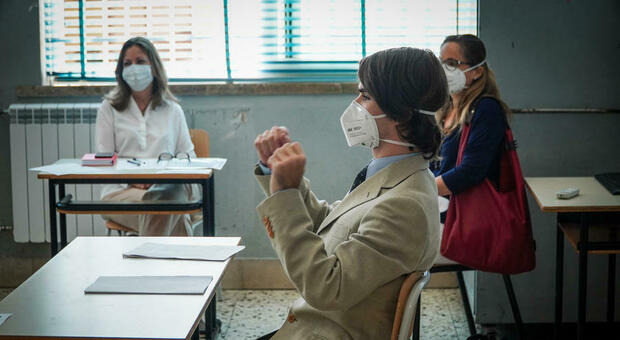 Maturità, il Tar: «Gli studenti dovranno indossare le mascherine Ffp2 »