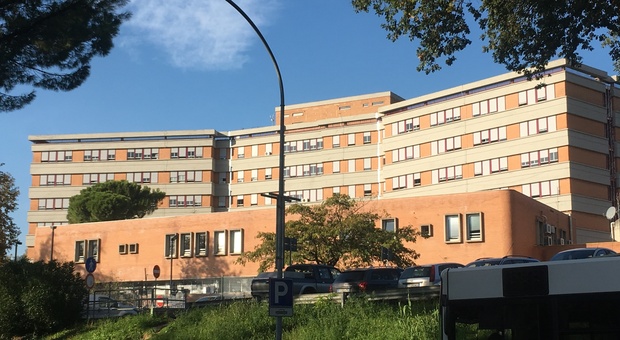 Ospedale di Terni, no vax non si pente e viene sospeso