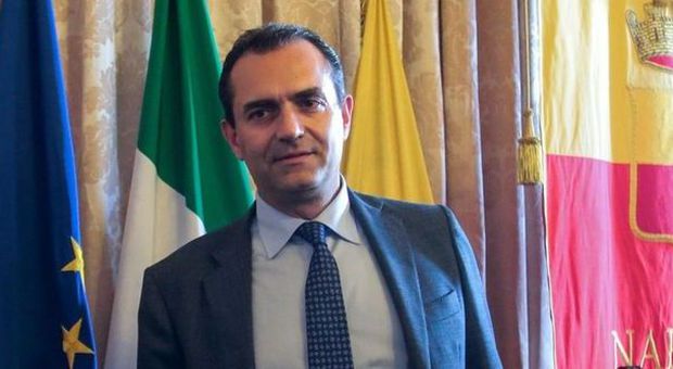 Legge Severino, accolto il ricorso di De Magistris: il sindaco di Napoli non sarà sospeso