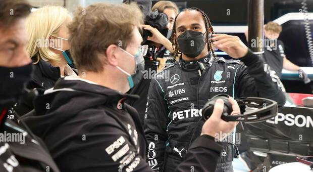 Il ceo della Daimler Ola Kallenius con Lewis Hamilton