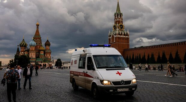 Covid Russia, record di morti: mille in un giorno. E la campagna vaccinale va a rilento