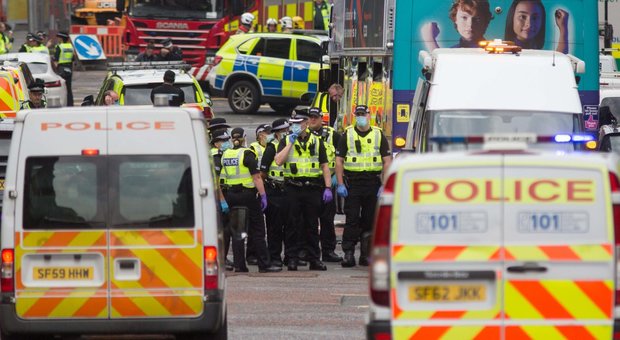 Glasgow, 3 morti accoltellati in un hotel. Poliziotto tra i feriti, ucciso l'assalitore