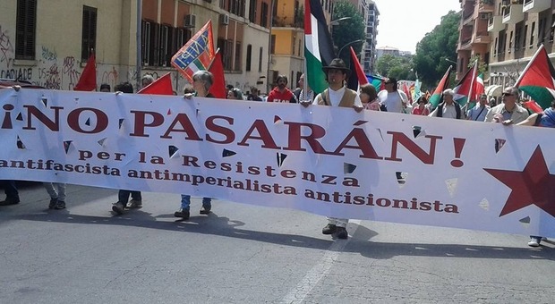25 aprile, al corteo Anpi a Roma anche bandiere palestinesi