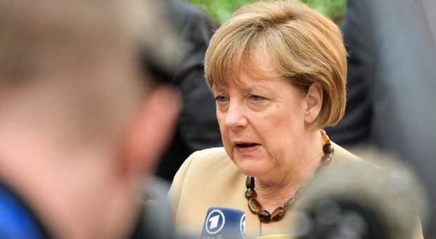 Germania, computer della Merkel attaccato dagli hacker: colpita l'intera rete informatica del Bundestag
