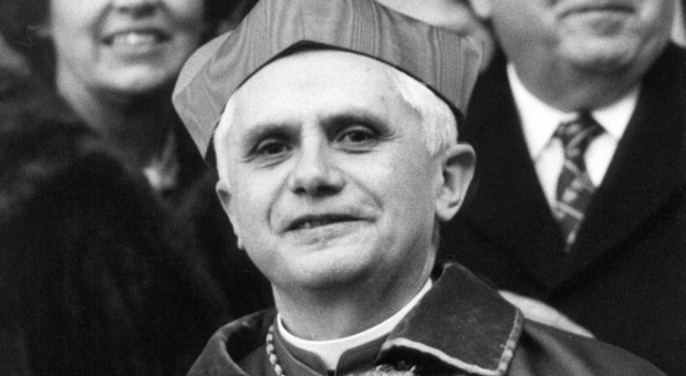 «Ratzinger da cardinale coprì pedofili», rapporto choc di Monaco: «Quasi 500 casi di abuso sessuale
