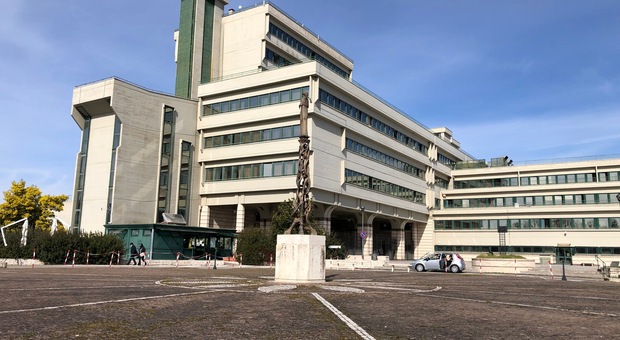 Pentito di mafia diventa l'incubo di un palazzo a Frosinone, ora è a processo per stalking condominiale