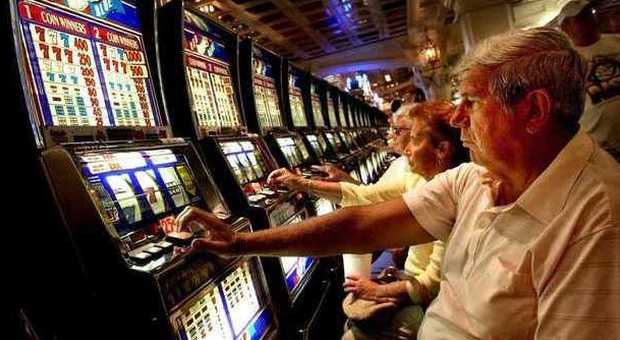 "Il gioco è un azzardo scommetti su di te": la campagna della consulta diocesana