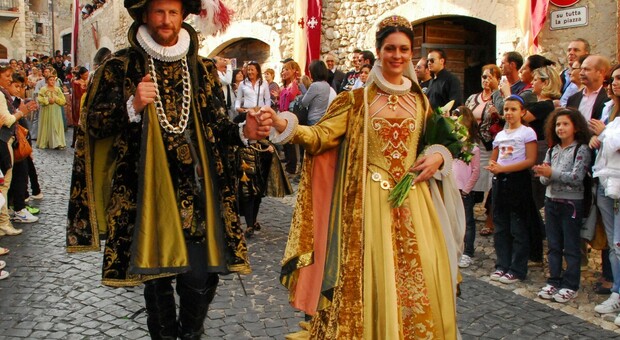 «Il Medioevo è cultura, non folkore»: la Corsa all'anello vuole crescere e cerca l'alleanza col Festival di Gubbio