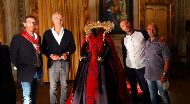L’arte del costume fa diventare la Giostra della Quintana di Foligno chic and shock grazie al maestro Massimo Cantini Parrini