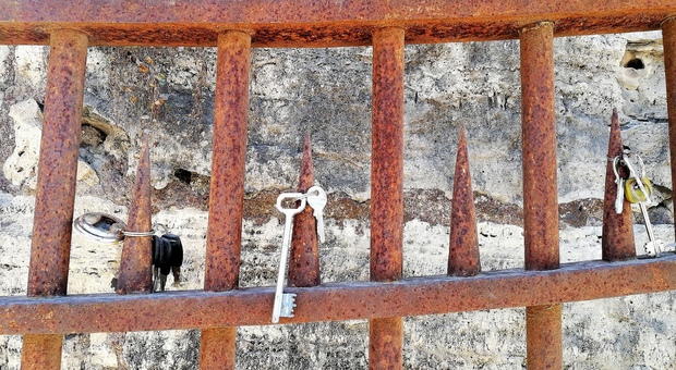 A Villa Pamphilj c'è il cancello delle chiavi smarrite