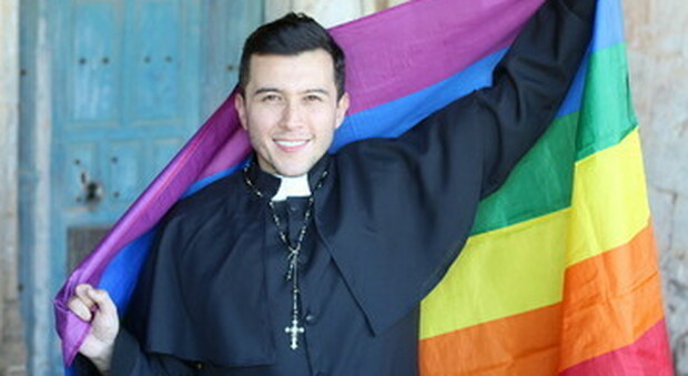 Famiglie gay, il Vaticano tenta di chiarire con una nota ai nunzi: ma la toppa è peggio del buco