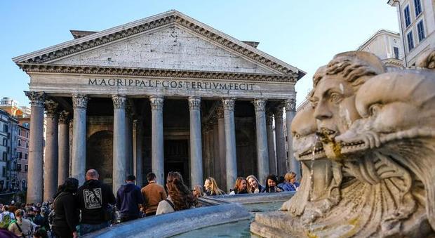 Roma, McDonald's punta sul Pantheon: in programma un fast food da 300 mq