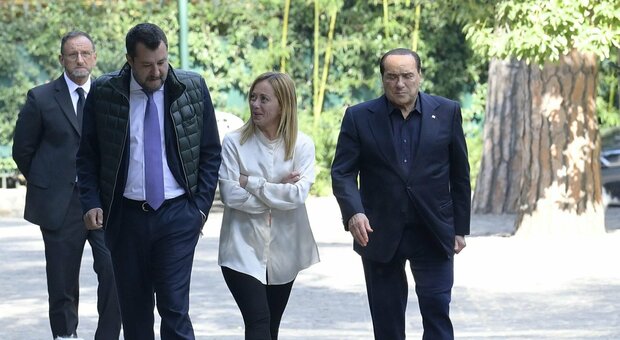 Elezioni amministrative, Meloni lancia frecciate a Salvini e Berlusconi: «La priorità del centrodestra è vincere o frenare FdI?»