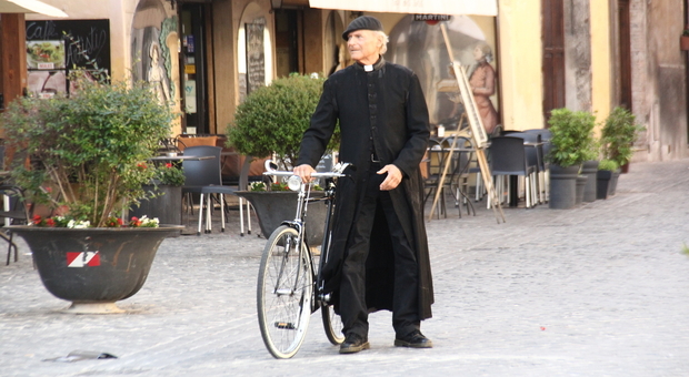 Don Matteo 13, attesa per il primo ciak in Piazza Duomo