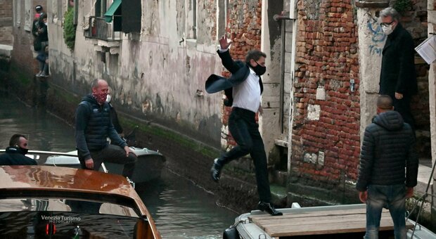 Tom Cruise a Venezia, fermate le riprese di Mission Impossible 7 : forse un positivo nella troupe